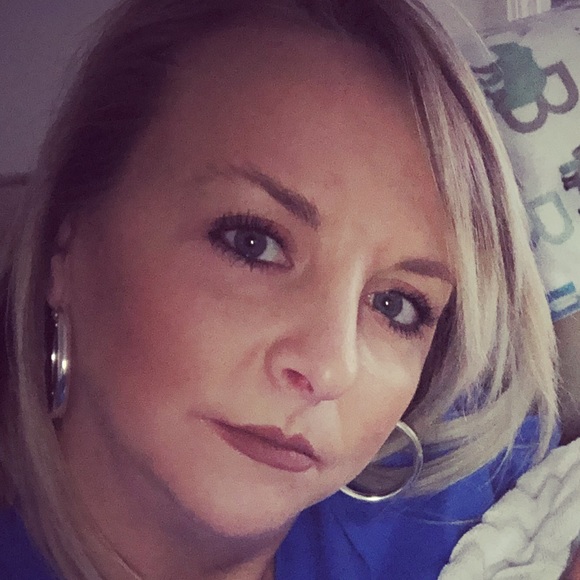 Meet your Posher, Kerri - Picture 1 of 1